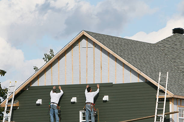 Professional Vinyl Siding technician working in Albion, NY